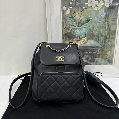 Chanel/香奈兒 黑色金扣荔枝紋雙肩包 鐳射24開 尺寸：24*23cm