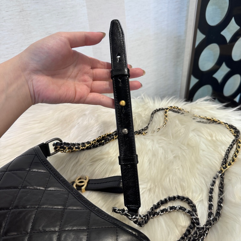 Chanel 黑金小號流浪包 晶片款 近全新-11