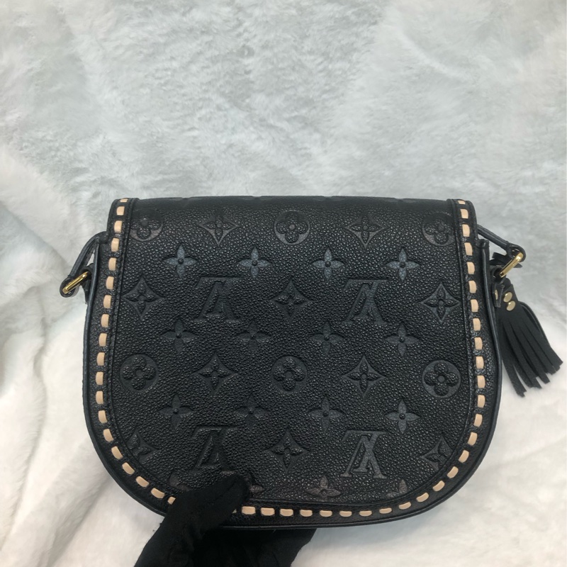 LV 黑色暗花金扣流蘇斜孭袋 XC055-2