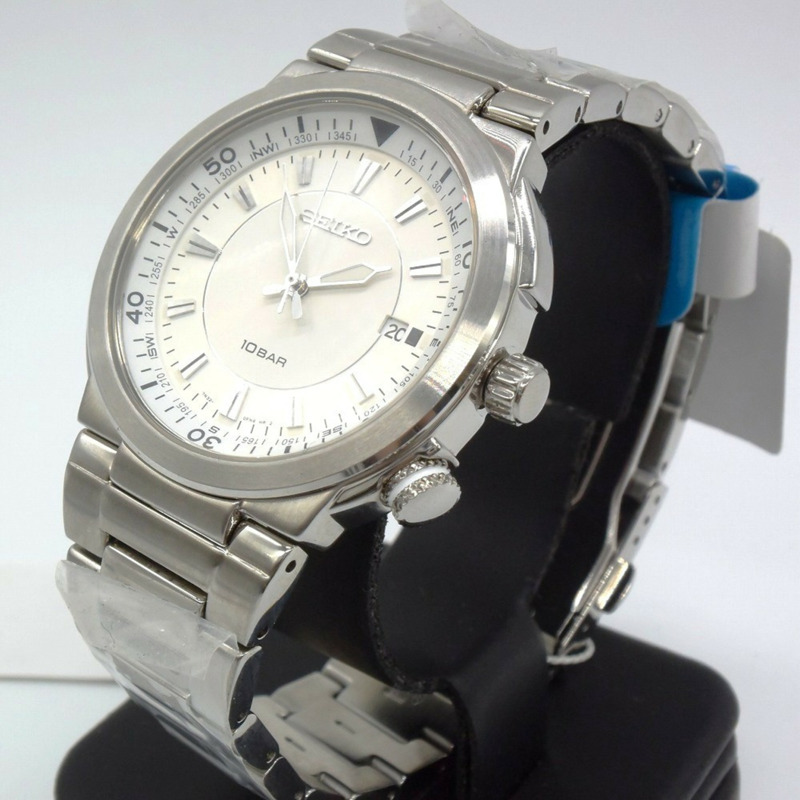 全新精工國際系列 7N32-0DN0 男士不鏽鋼腕錶,附日期顯示、10 ATM 防水、指南針、白色錶盤、銀色 (ITGLRU3Y3W0I)-2