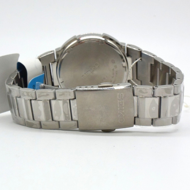 全新精工國際系列 7N32-0DN0 男士不鏽鋼腕錶,附日期顯示、10 ATM 防水、指南針、白色錶盤、銀色 (ITGLRU3Y3W0I)-3