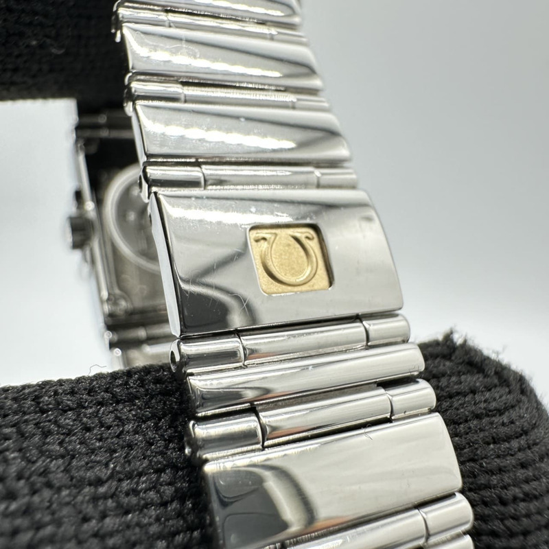 歐米茄星座系列 Cale Quadra 鑽石石英不鏽鋼粉紅錶殼女錶 1537.73-8