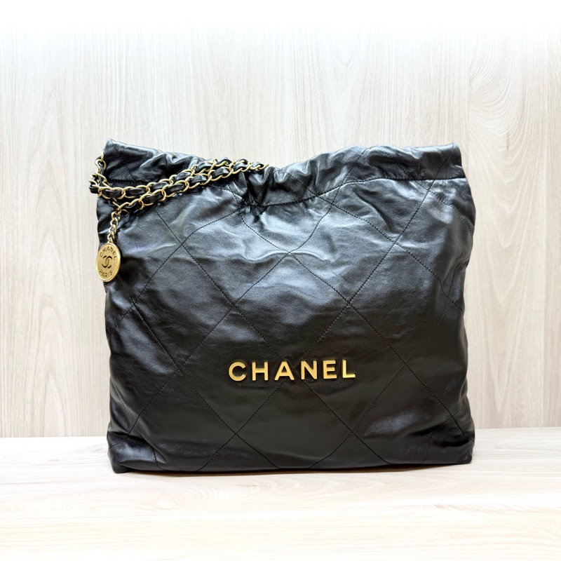 CHANEL黑金牛皮中號22包/AS3261-0