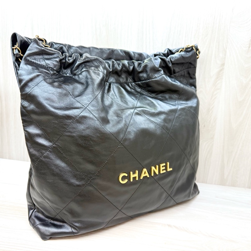 CHANEL黑金牛皮中號22包/AS3261-4