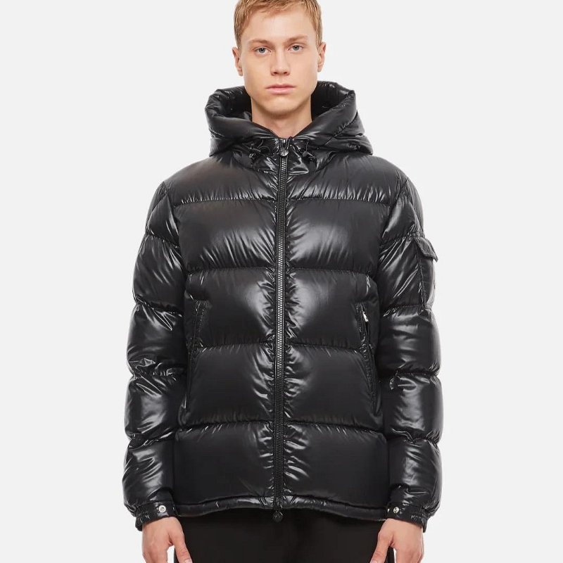 💎Han's house精品服飾💎 moncler Ecrins 羽絨 連帽 外套 原價 67600-3