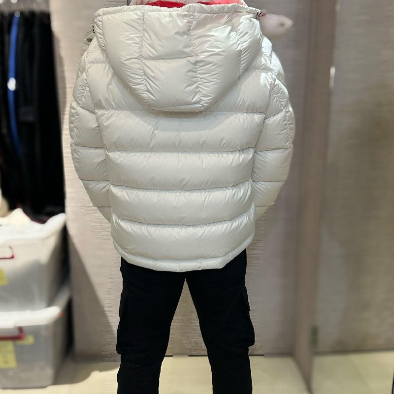 💎Han's house精品服飾💎moncler Poirier 羽絨 連帽 可拆 外套 原價67000-8