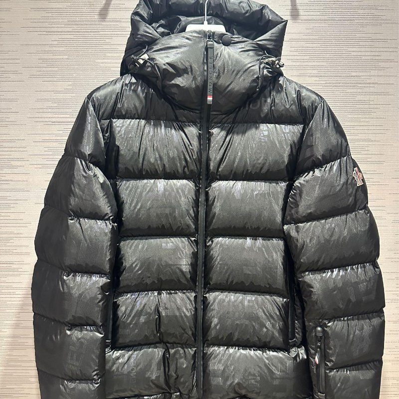 💎Han's house精品服飾💎moncler Isorno 滑雪系列 高機能 防水 羽絨 連帽 外套 現貨 M L 原價79200-0