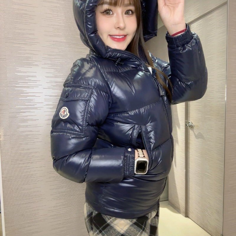 💎Han's house精品服飾💎 moncler Ecrins 羽絨 連帽 外套 深藍 現貨 XS 原價 67600-0