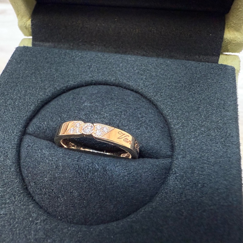 VCA 18K玫瑰金鑲鑽Toujours Signature Etoiles戒指RP7REOO-3