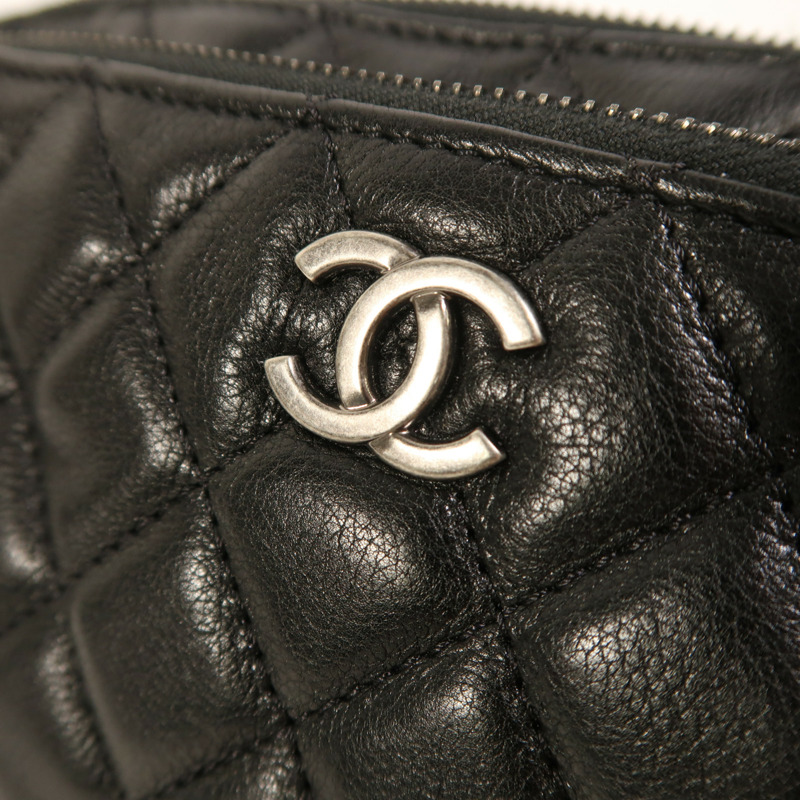 CHANEL 羊皮皮革Waist Bag銀扣腰包-10