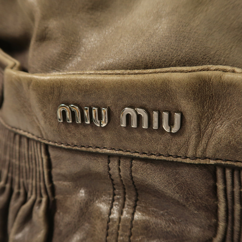 Miu Miu 牛皮皮革Shoulder Bag銀扣肩背袋-9