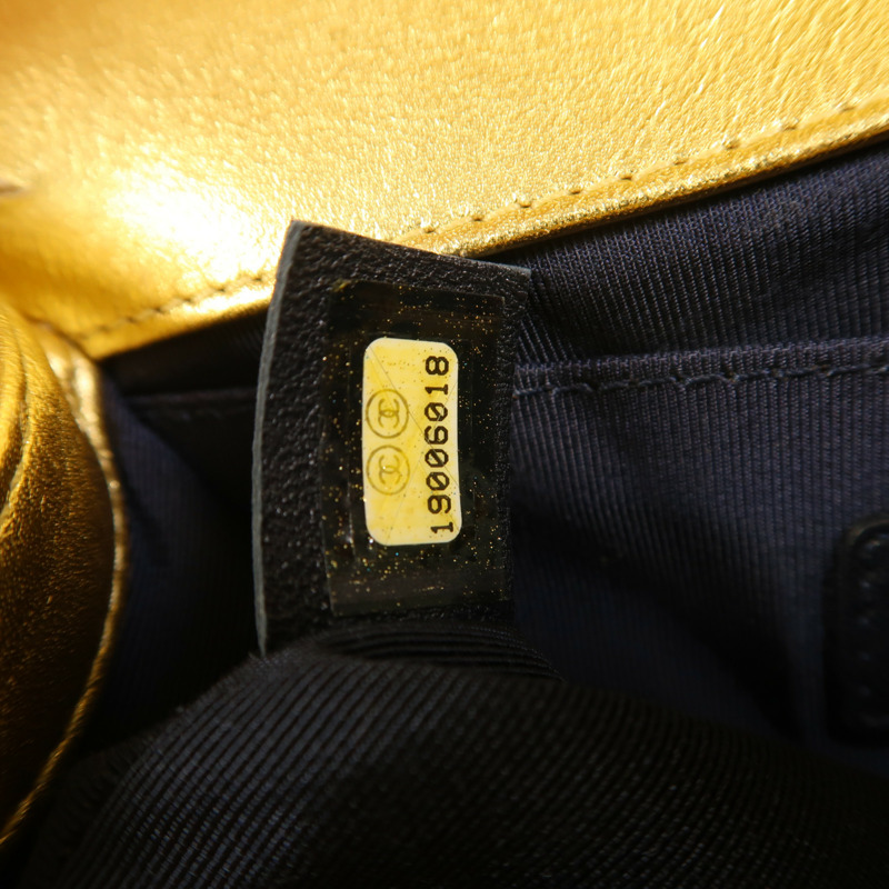 CHANEL 牛皮皮革Boy 20鏈帶肩背袋-6