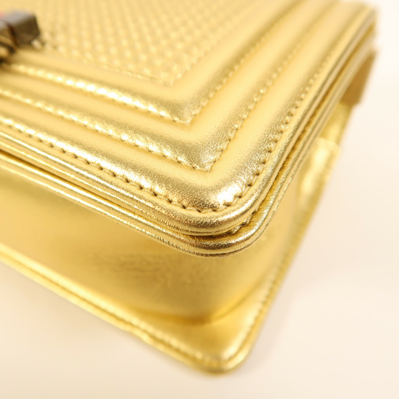 CHANEL 牛皮皮革Boy 20鏈帶肩背袋-11