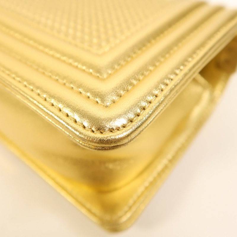 CHANEL 牛皮皮革Boy 20鏈帶肩背袋-13