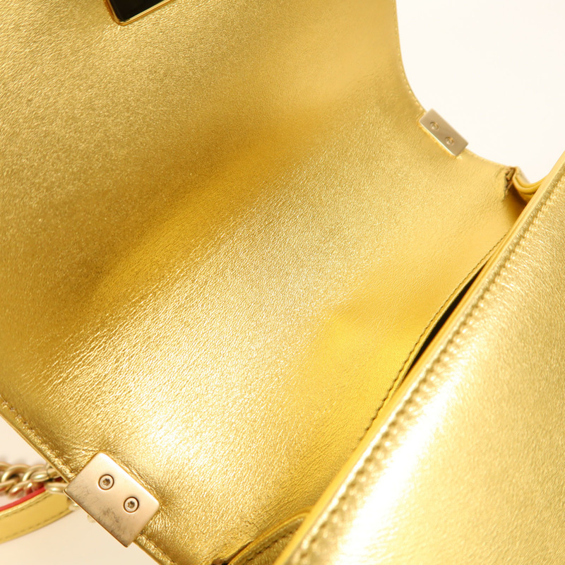 CHANEL 牛皮皮革Boy 20鏈帶肩背袋-15