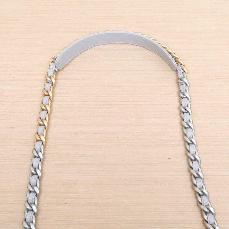 CHANEL 19BAG口蓋包中號30灰色羊皮晶片開金銀扣肩背包-2