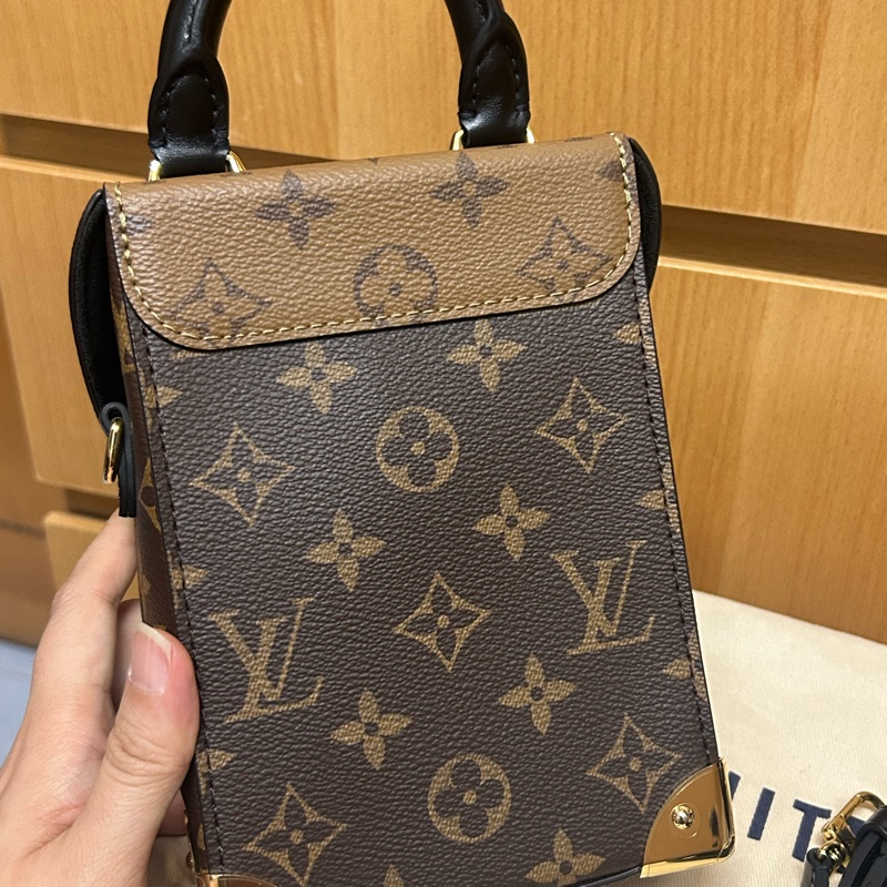Louis Vuitton LV Camera Box 手機盒子-8