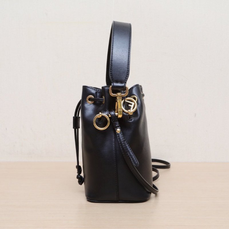 FENDI MONTRESOR迷你水桶包黑色牛皮金扣肩背包-4