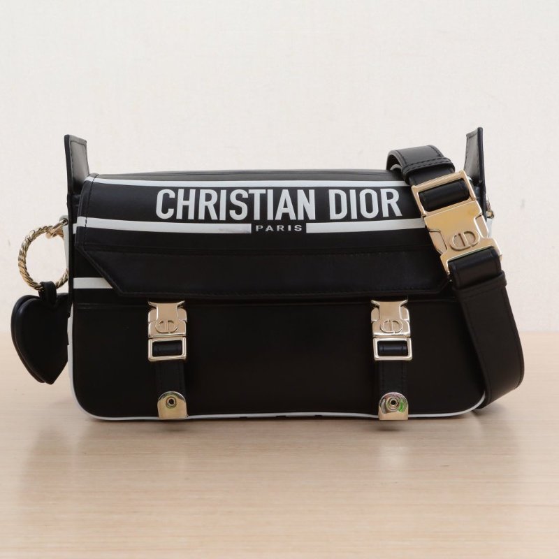 DIOR 黑色牛皮淺金扣2022DiorCamp系列全皮郵差肩背包-1