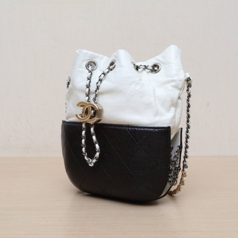 CHANEL 拼皮抽繩鏈條酒壺包拼色牛皮23開金銀扣肩背包-3