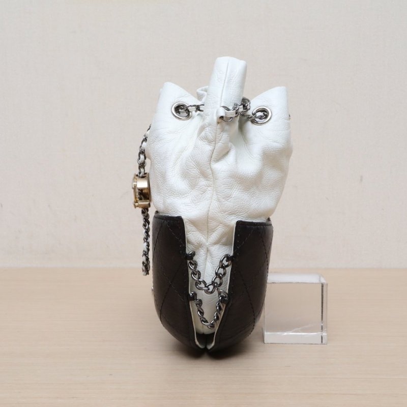 CHANEL 拼皮抽繩鏈條酒壺包拼色牛皮23開金銀扣肩背包-4