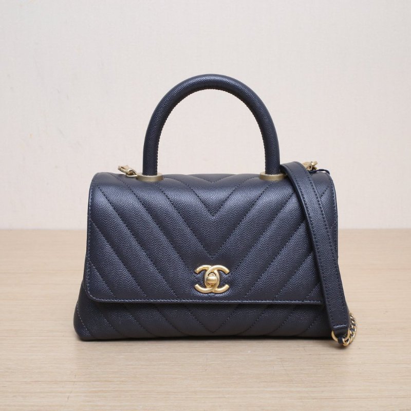 CHANEL CocoHandle小號24灰色荔枝牛皮27開金扣肩背包-1