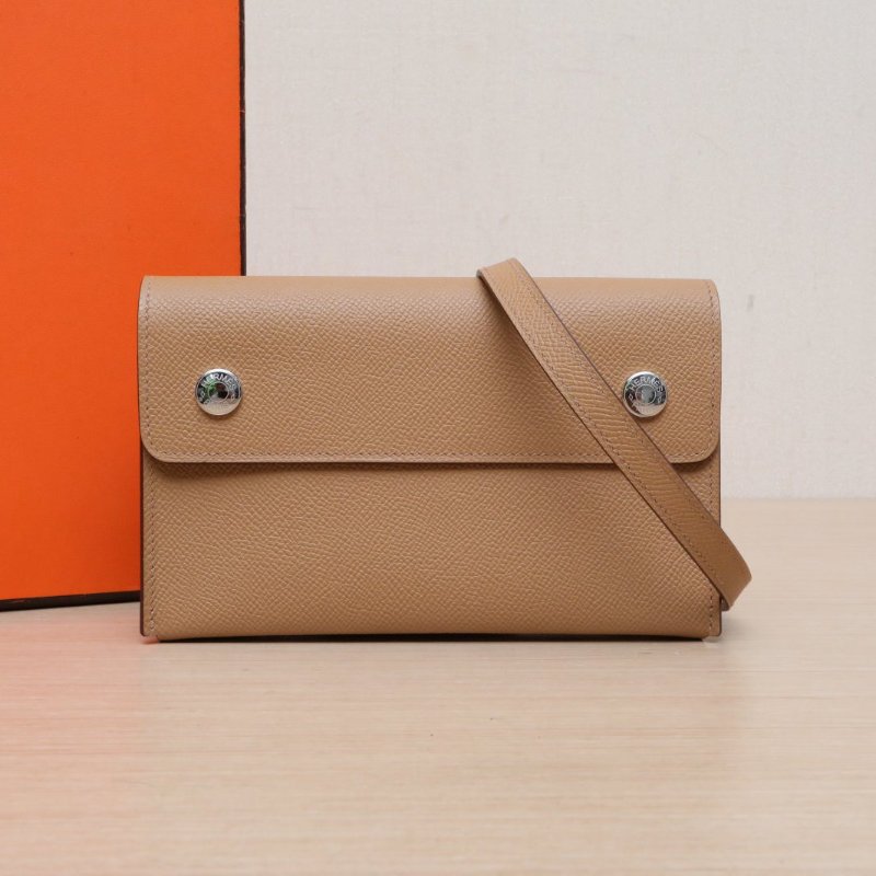HERMES 4B新餅乾色Epsom皮W刻銀扣SNAPWALLETSnapwallet斜挎包肩背包-0