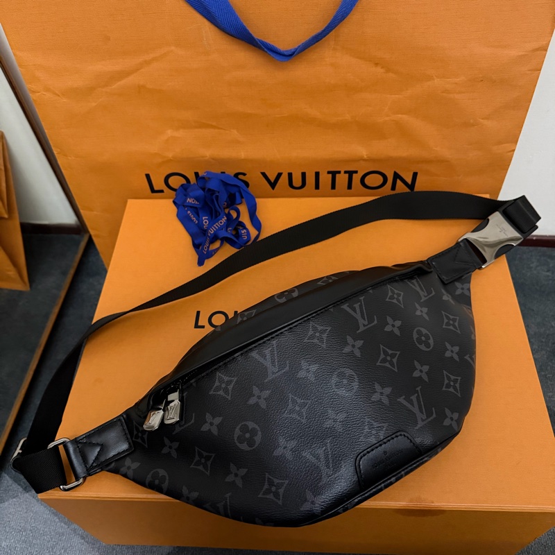 Lv 新款黑花腰包(M46035 ) 芯片款-0