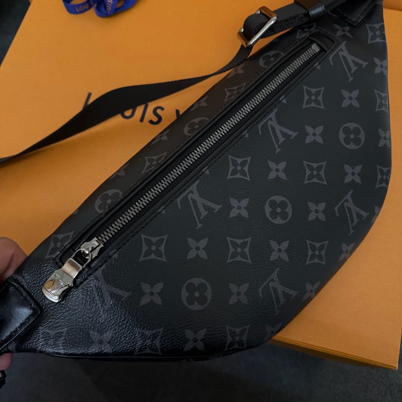 Lv 新款黑花腰包(M46035 ) 芯片款-5