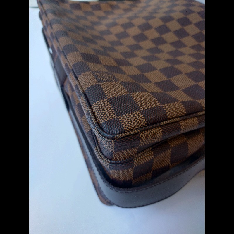 LV 咖格上開書包-7