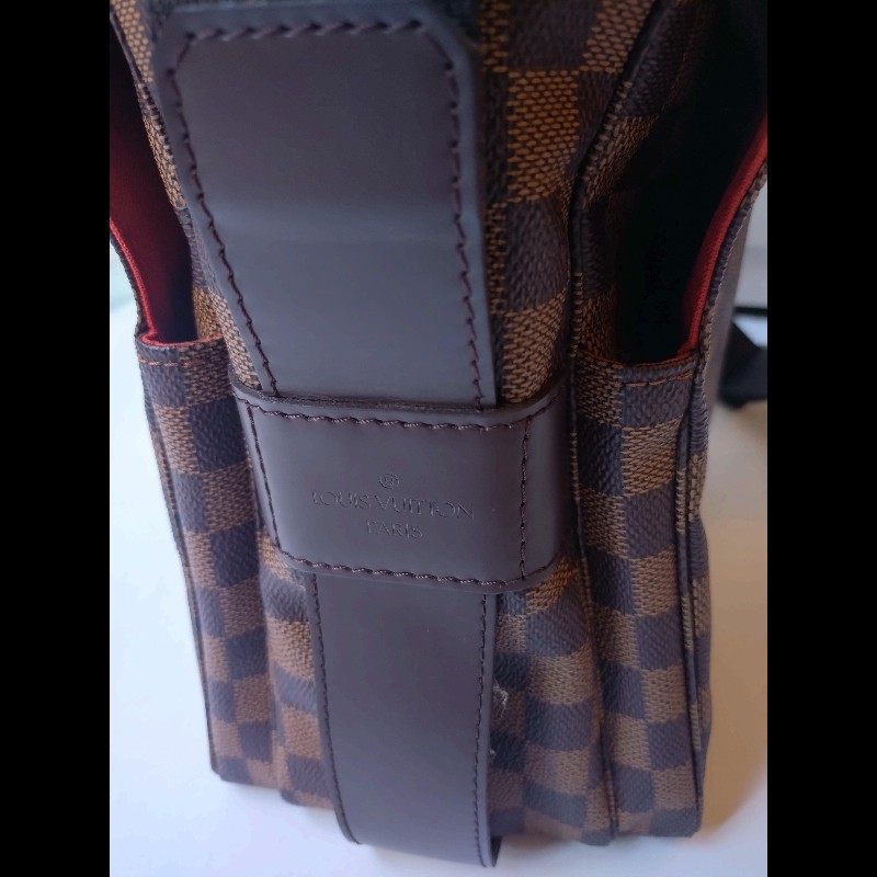 LV 咖格上開書包-13