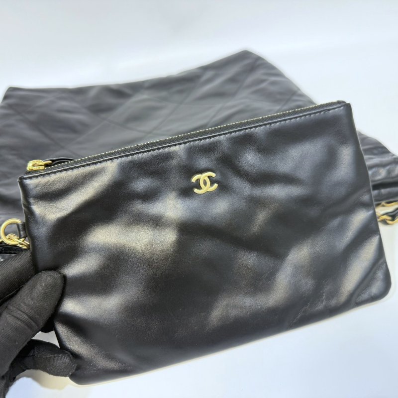 CHANEL黑金小牛皮中號22包/AS3261-11
