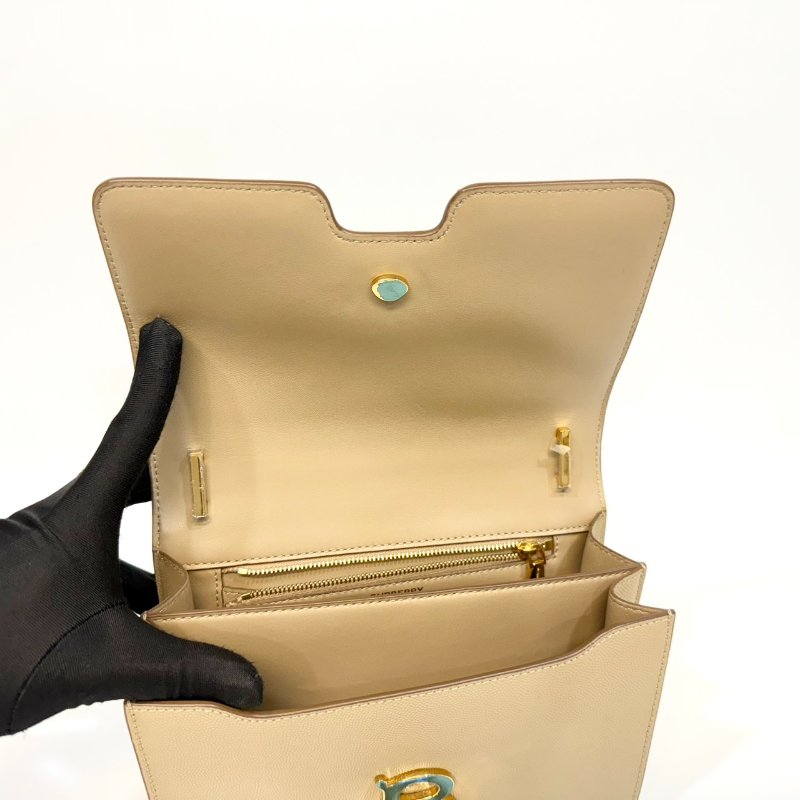 BURBERRY奶茶色粒面牛皮TB金釦雙層風琴包8020641-11