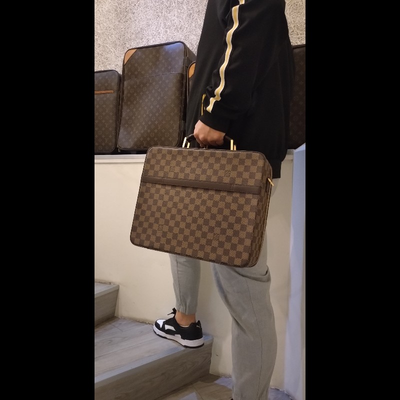 LV 咖格公事方提包-4