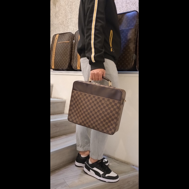 LV 咖格公事方提包-5