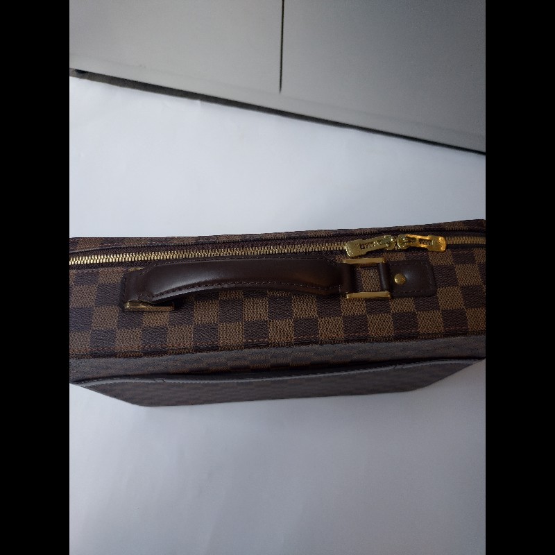 LV 咖格公事方提包-9