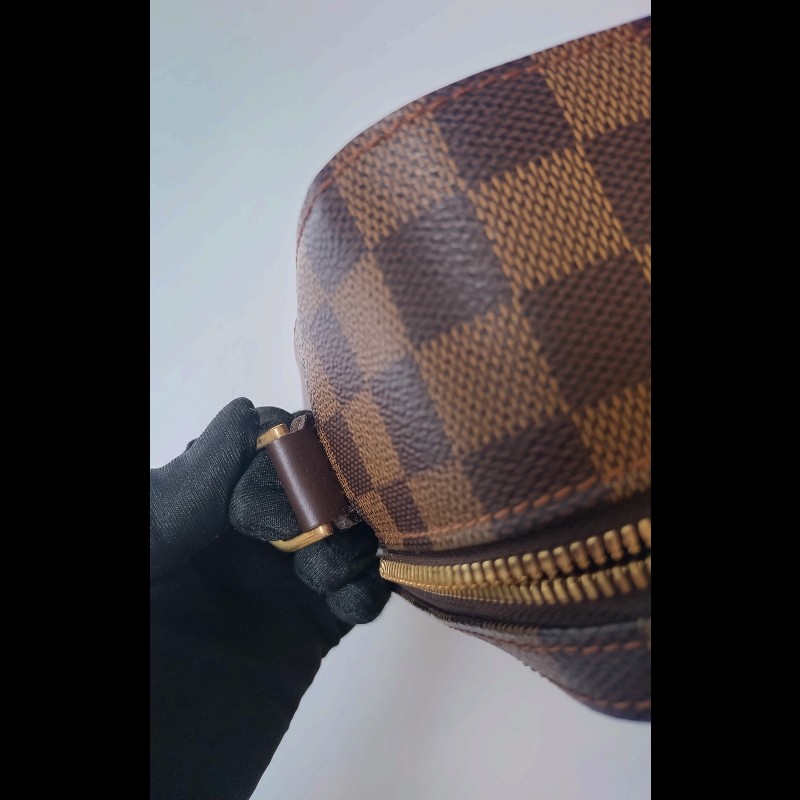 LV 咖格公事方提包-11