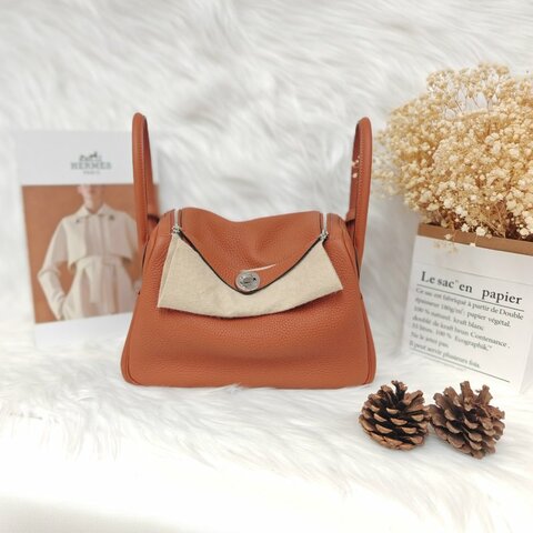 Hermès 愛馬仕 Lindy26 Togo 9J火焰橙 銀扣 W刻 大全套