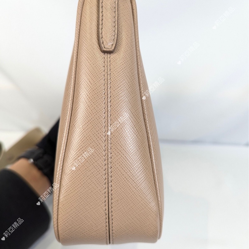 莉亞精品♡Prada 三合一 奶茶 二手-12