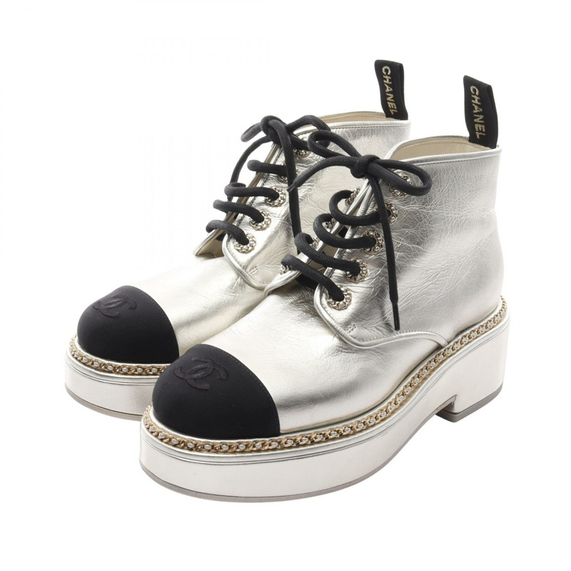 香奈兒 COCO 標誌靴子,皮革面料,銀色/黑色,二手,女款,尺寸 37C CC-0