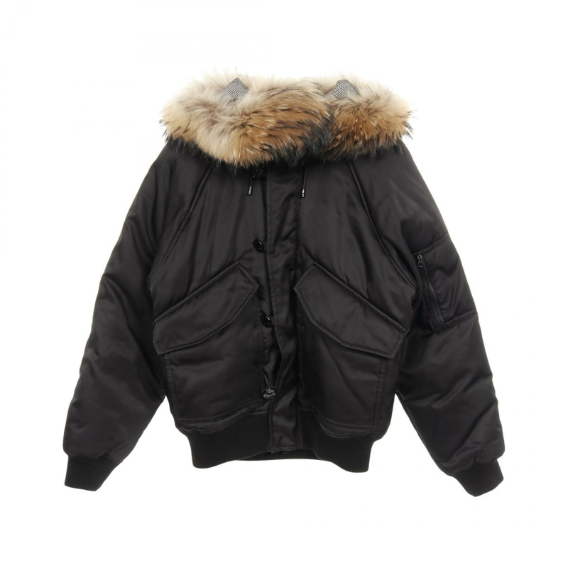 路易威登 (LOUIS VUITTON) 與 NIGO 聯名推出的刺繡 LV 山地飛行員夾克，其他款式 HJB02ERSL，尼龍材質，黑色 U 碼-0