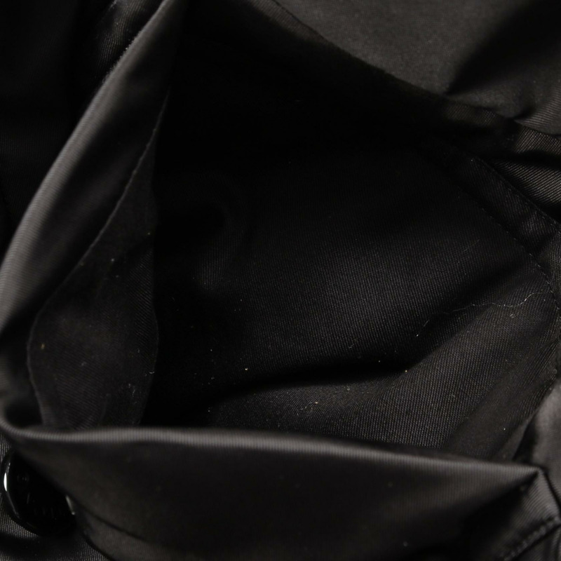 路易威登 (LOUIS VUITTON) 與 NIGO 聯名推出的刺繡 LV 山地飛行員夾克，其他款式 HJB02ERSL，尼龍材質，黑色 U 碼-6