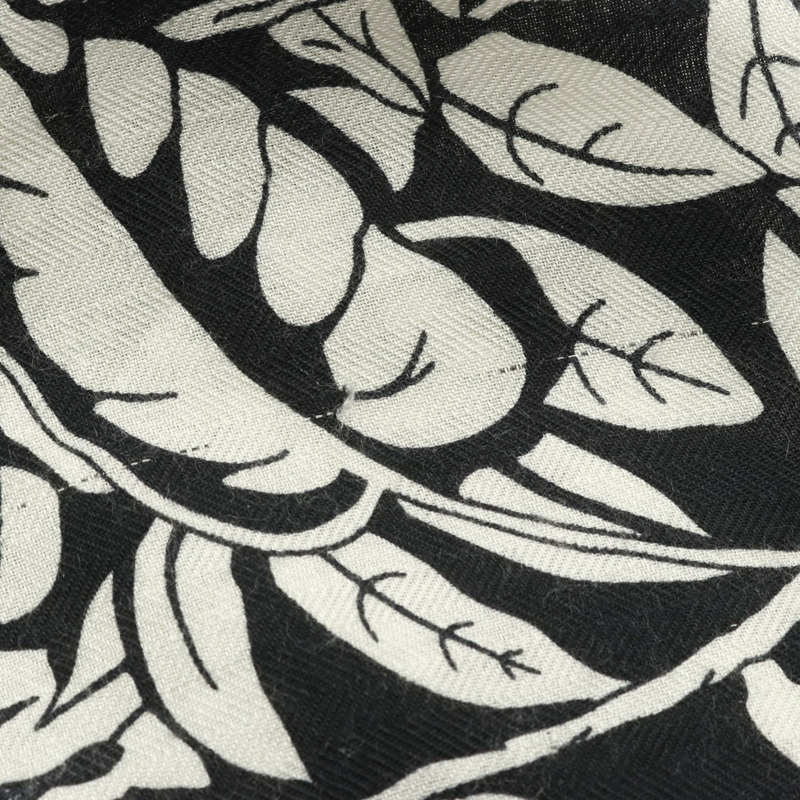 愛馬仕 Carre gant 140 JUNGLE LOVE 圍巾,羊絨真絲混紡,黑白配色,二手女款-3