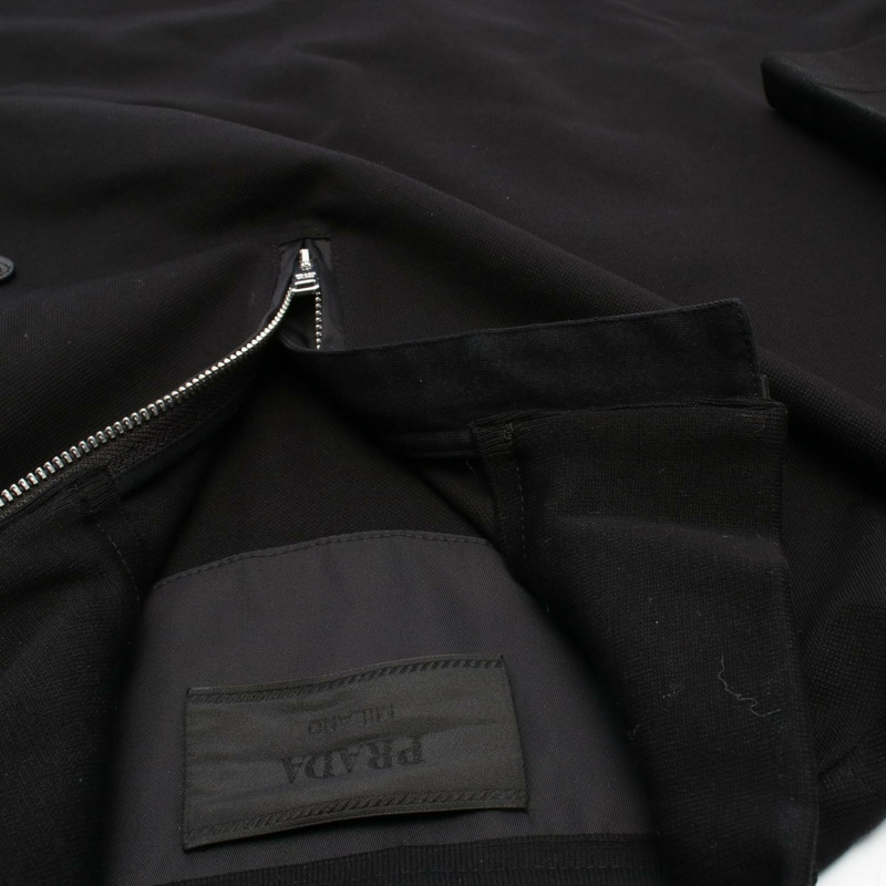 PRADA Pique Re-Nylon 高領 Polo 衫 #L UJN917 棉黑色 二手男款-5