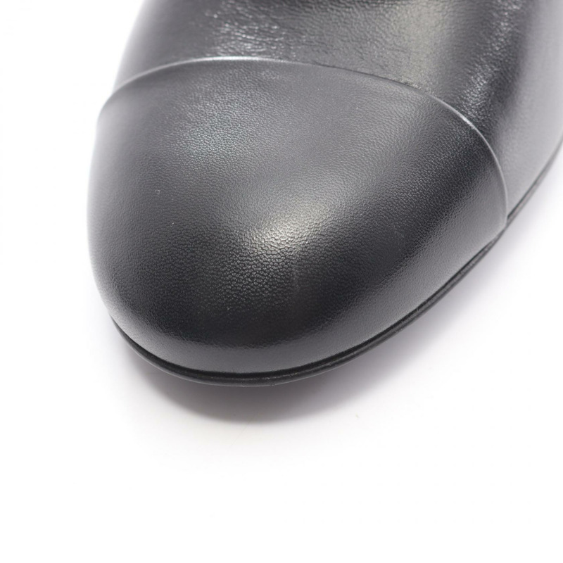 香奈兒 COCO 馬克系列高跟鞋,珍珠黑白色皮革,二手女款 #38.5C CC-6