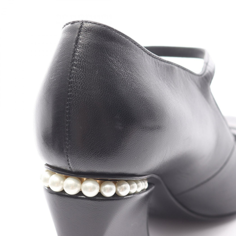 香奈兒 COCO 馬克系列高跟鞋,珍珠黑白色皮革,二手女款 #38.5C CC-7