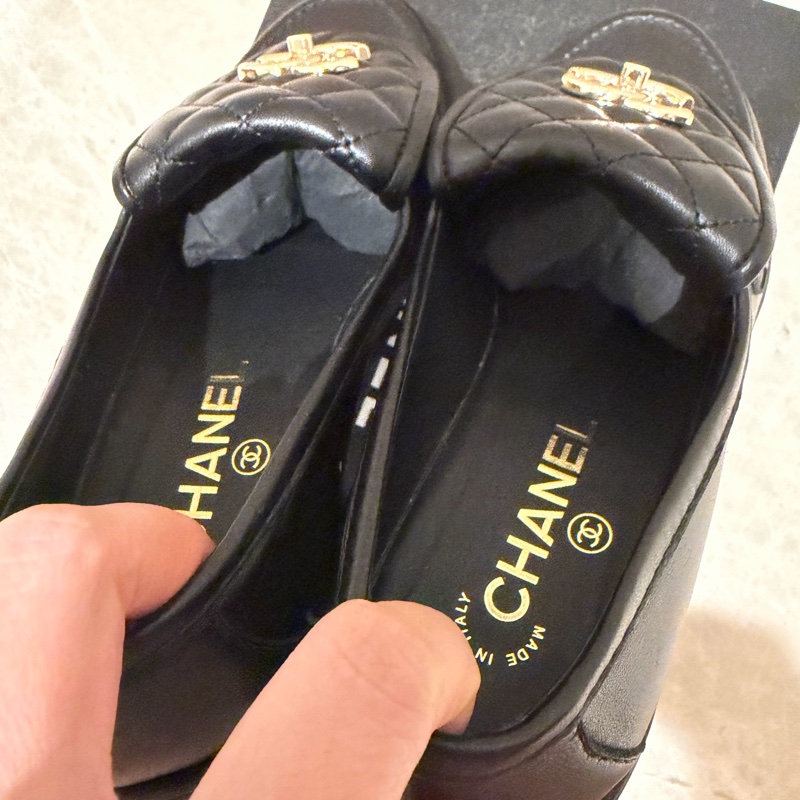 Chanel 黑金書包扣樂福鞋 eu38-5