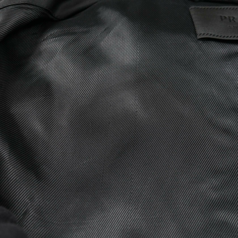 PRADA Re-Nylon 44號尼龍黑色男士短版外套（二手）-6