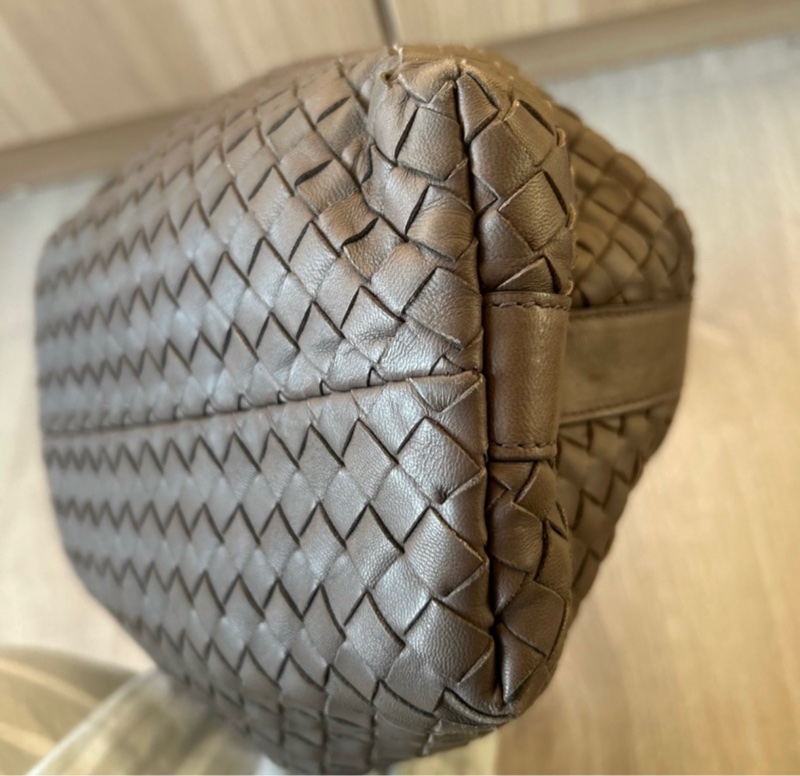 BV 大象灰飯盒包-8