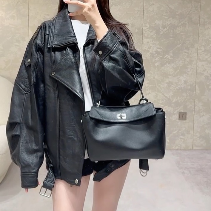 #大全配🈶台灣購證 #櫃上15萬入手 巴黎世家黑銀rodeo 34cm中號 #全網最甜💰僅一顆-1